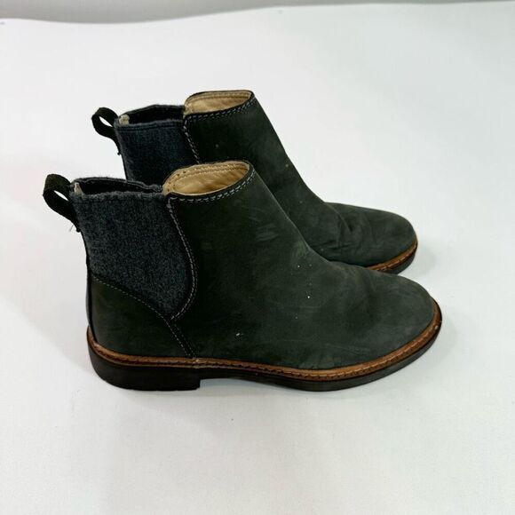 Clarks Boots Womens 10 Dark Gray Combi Solid Slip-On Round Toe Trace Fall Ankle - Picture 1 of 10